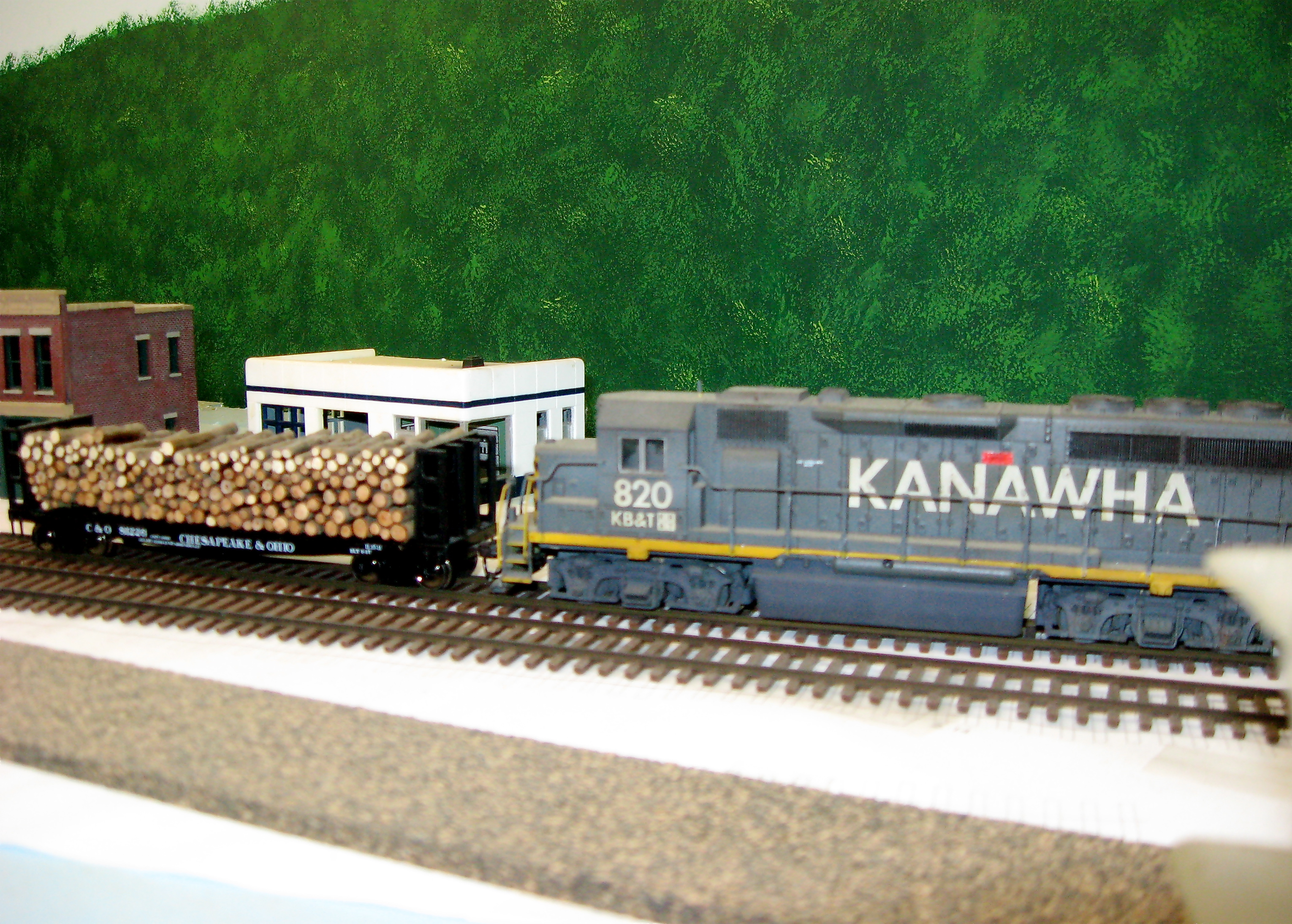 GP40 #820 switching at Charleston, WV